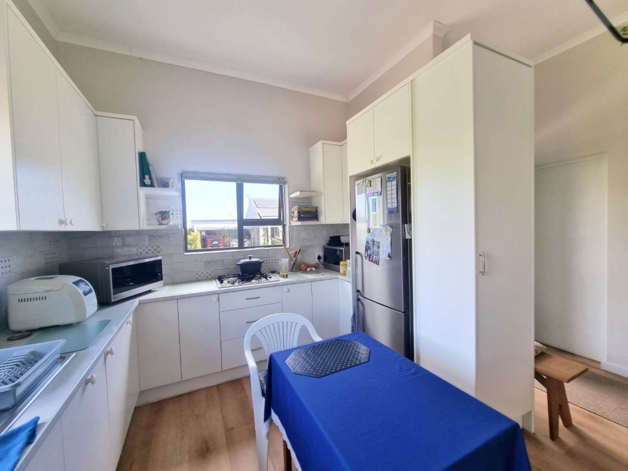 2 Bedroom Property for Sale in Sandbaai Western Cape